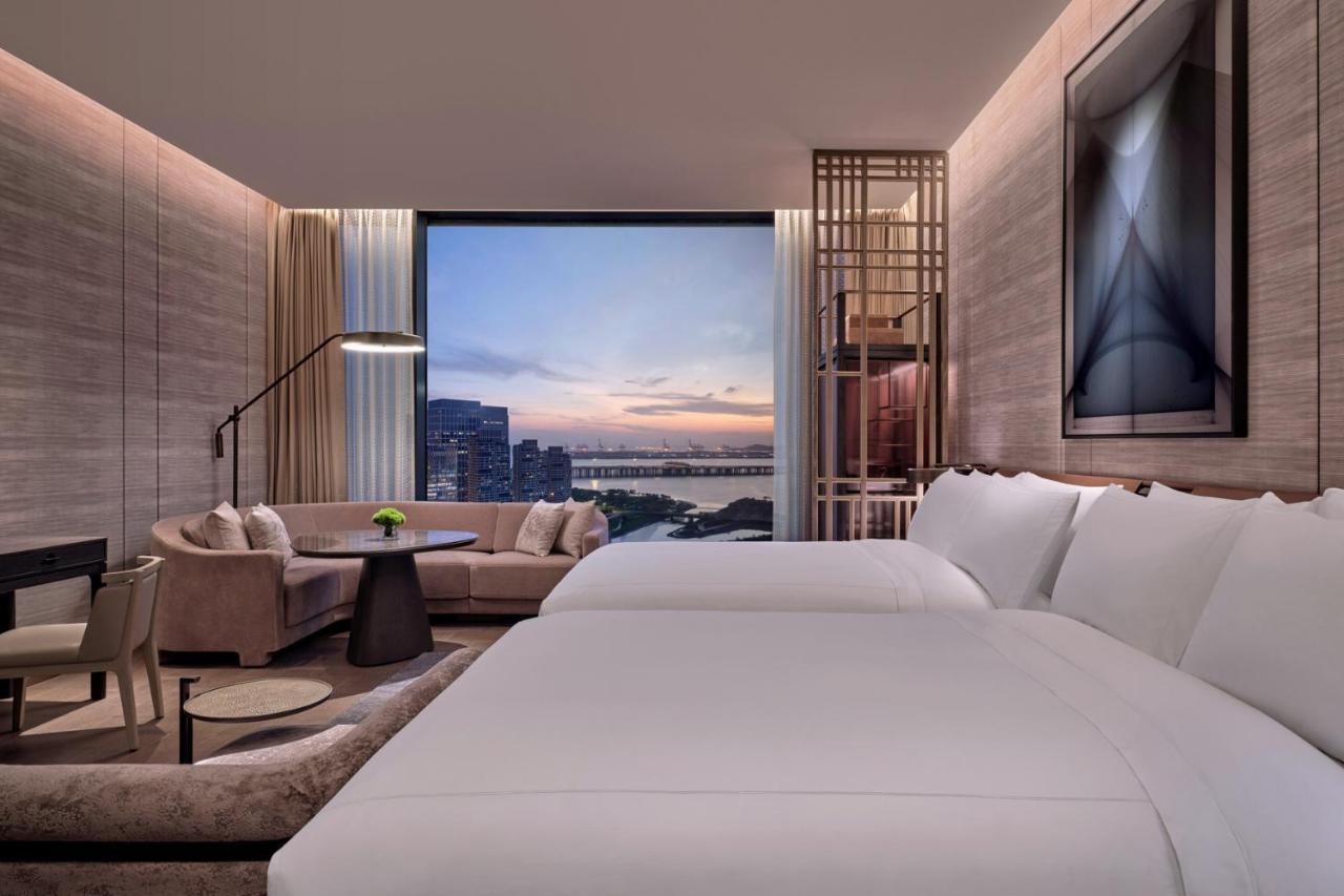 Conrad Shenzhen, The First Art Museum Hotel In Greater Bay Area With The Stunning Bay And Sunset View In The Hotel Terrace Exterior photo