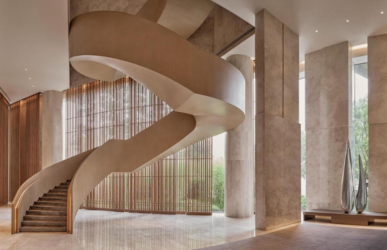 Conrad Shenzhen, The First Art Museum Hotel In Greater Bay Area With The Stunning Bay And Sunset View In The Hotel Terrace Exterior photo