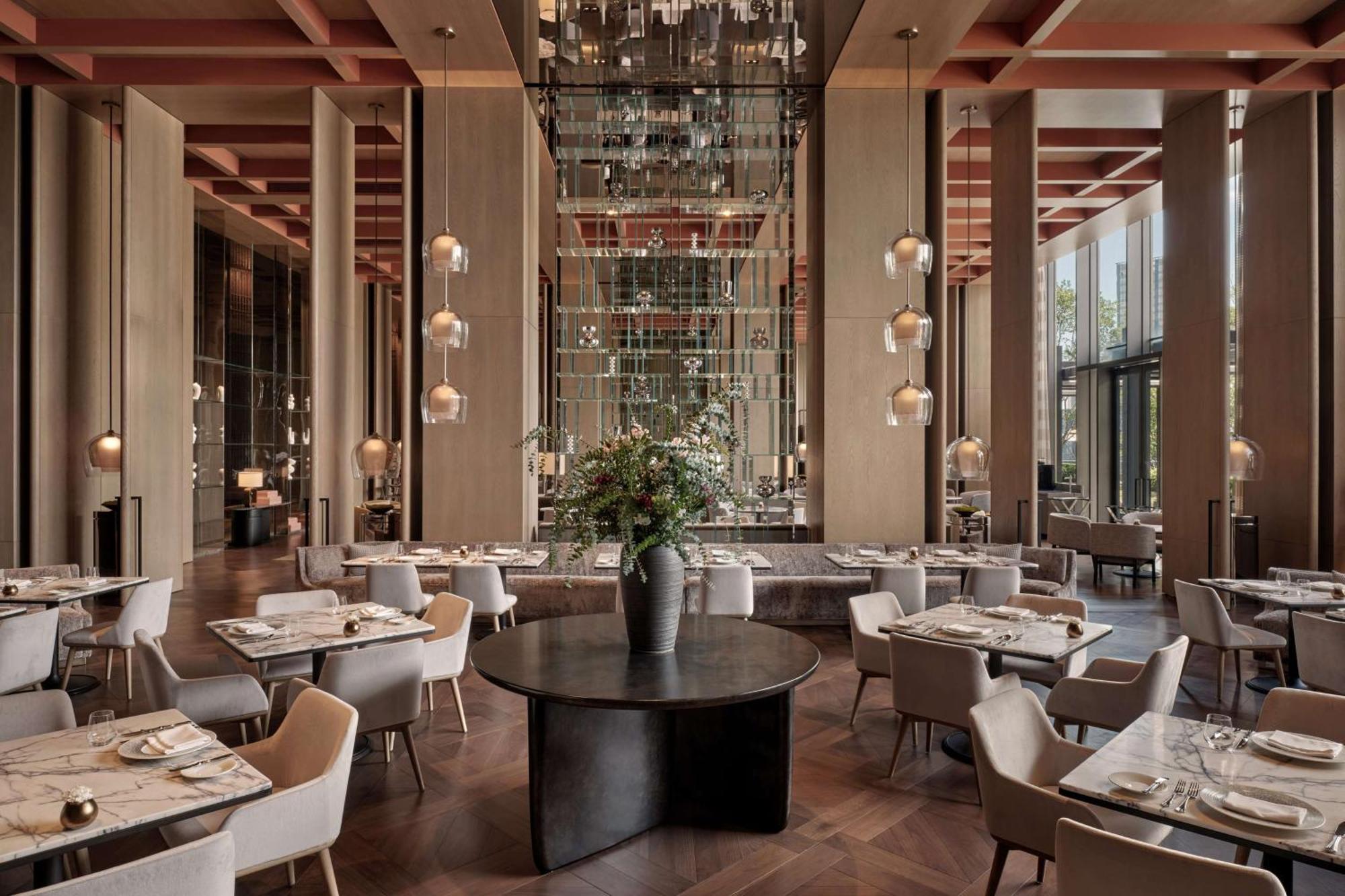 Conrad Shenzhen, The First Art Museum Hotel In Greater Bay Area With The Stunning Bay And Sunset View In The Hotel Terrace Exterior photo