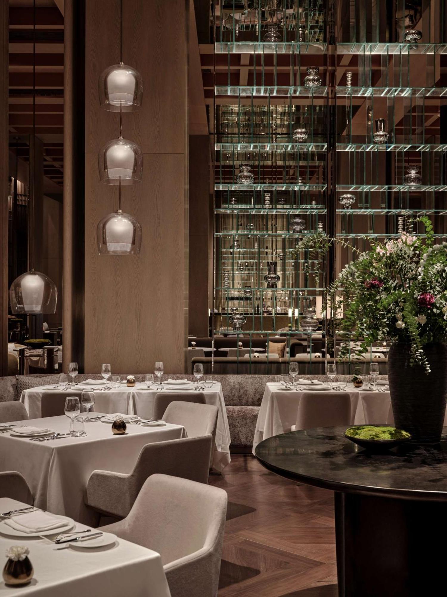 Conrad Shenzhen, The First Art Museum Hotel In Greater Bay Area With The Stunning Bay And Sunset View In The Hotel Terrace Exterior photo