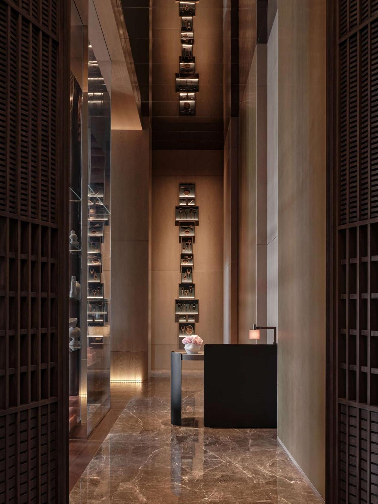 Conrad Shenzhen, The First Art Museum Hotel In Greater Bay Area With The Stunning Bay And Sunset View In The Hotel Terrace Exterior photo