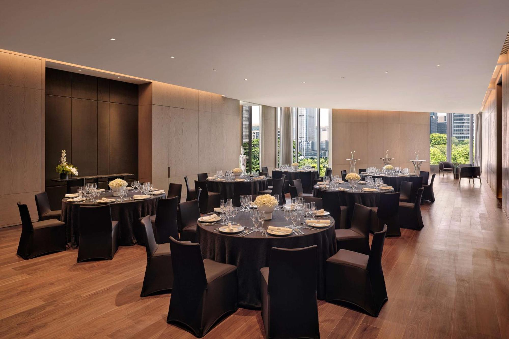 Conrad Shenzhen, The First Art Museum Hotel In Greater Bay Area With The Stunning Bay And Sunset View In The Hotel Terrace Exterior photo