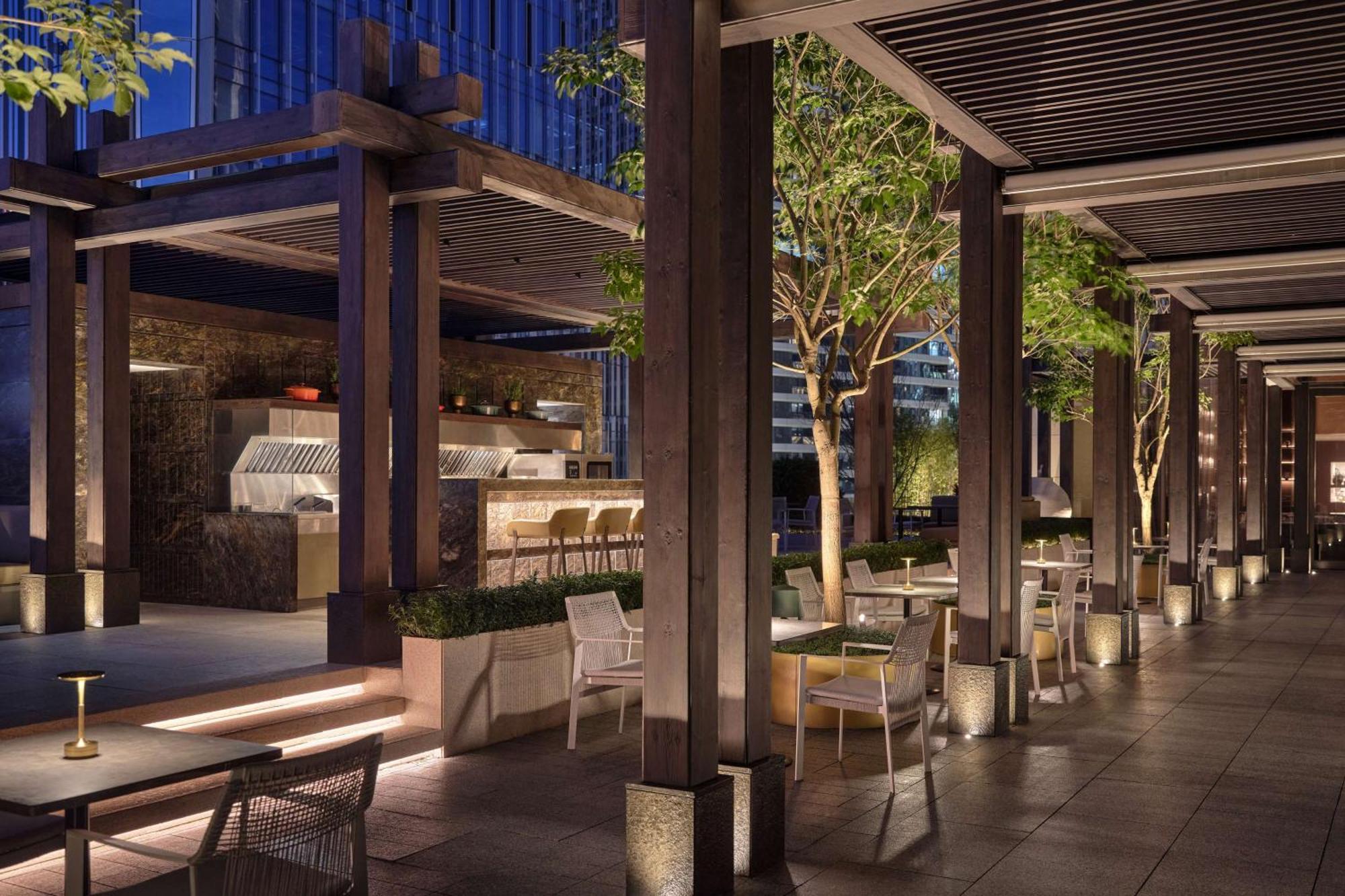 Conrad Shenzhen, The First Art Museum Hotel In Greater Bay Area With The Stunning Bay And Sunset View In The Hotel Terrace Exterior photo