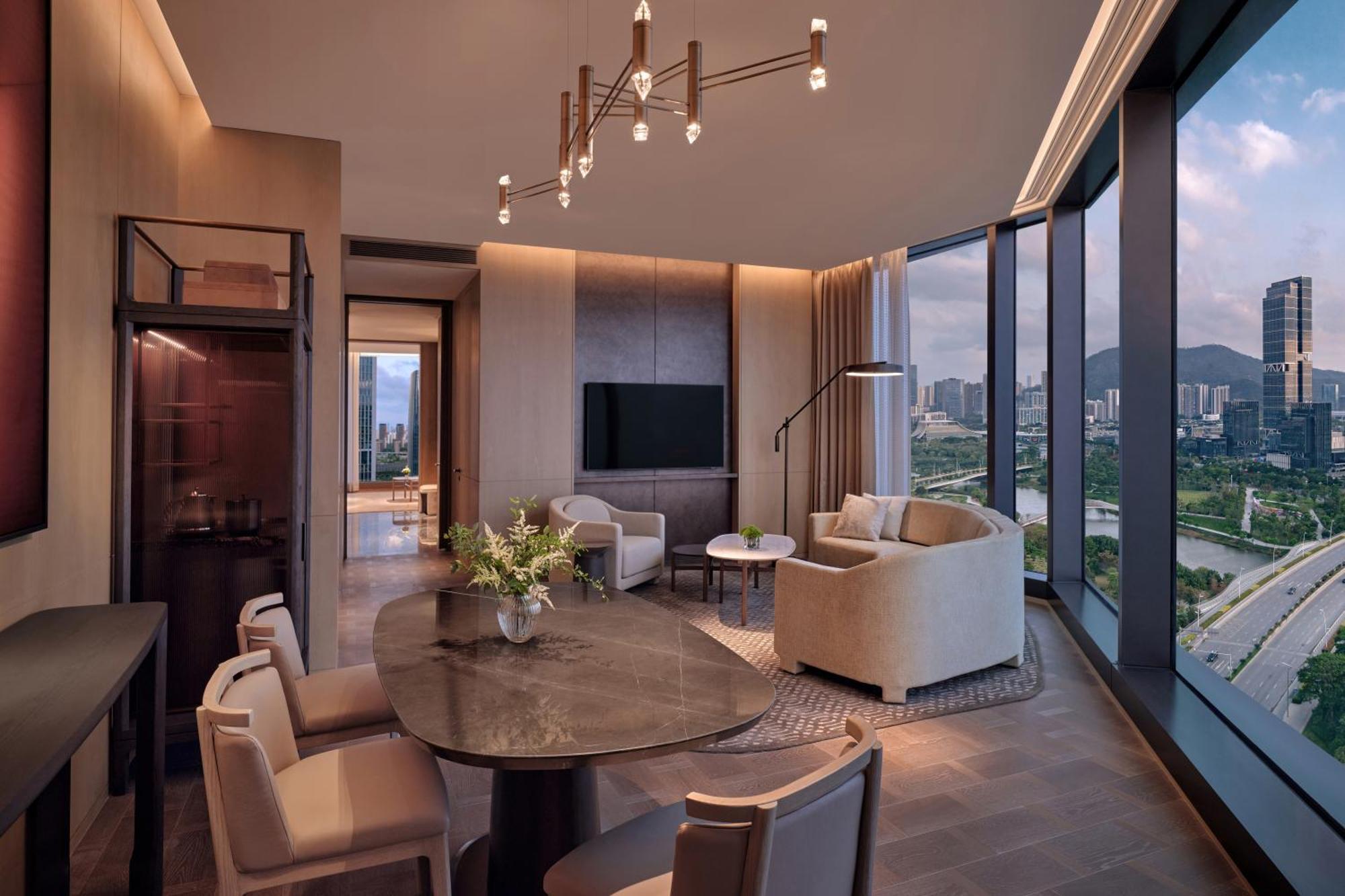 Conrad Shenzhen, The First Art Museum Hotel In Greater Bay Area With The Stunning Bay And Sunset View In The Hotel Terrace Exterior photo
